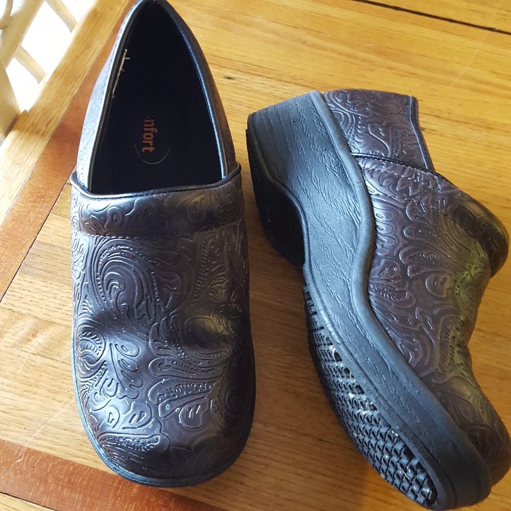 Safe T Step Slip on Clog Style Shoes Size 5.5